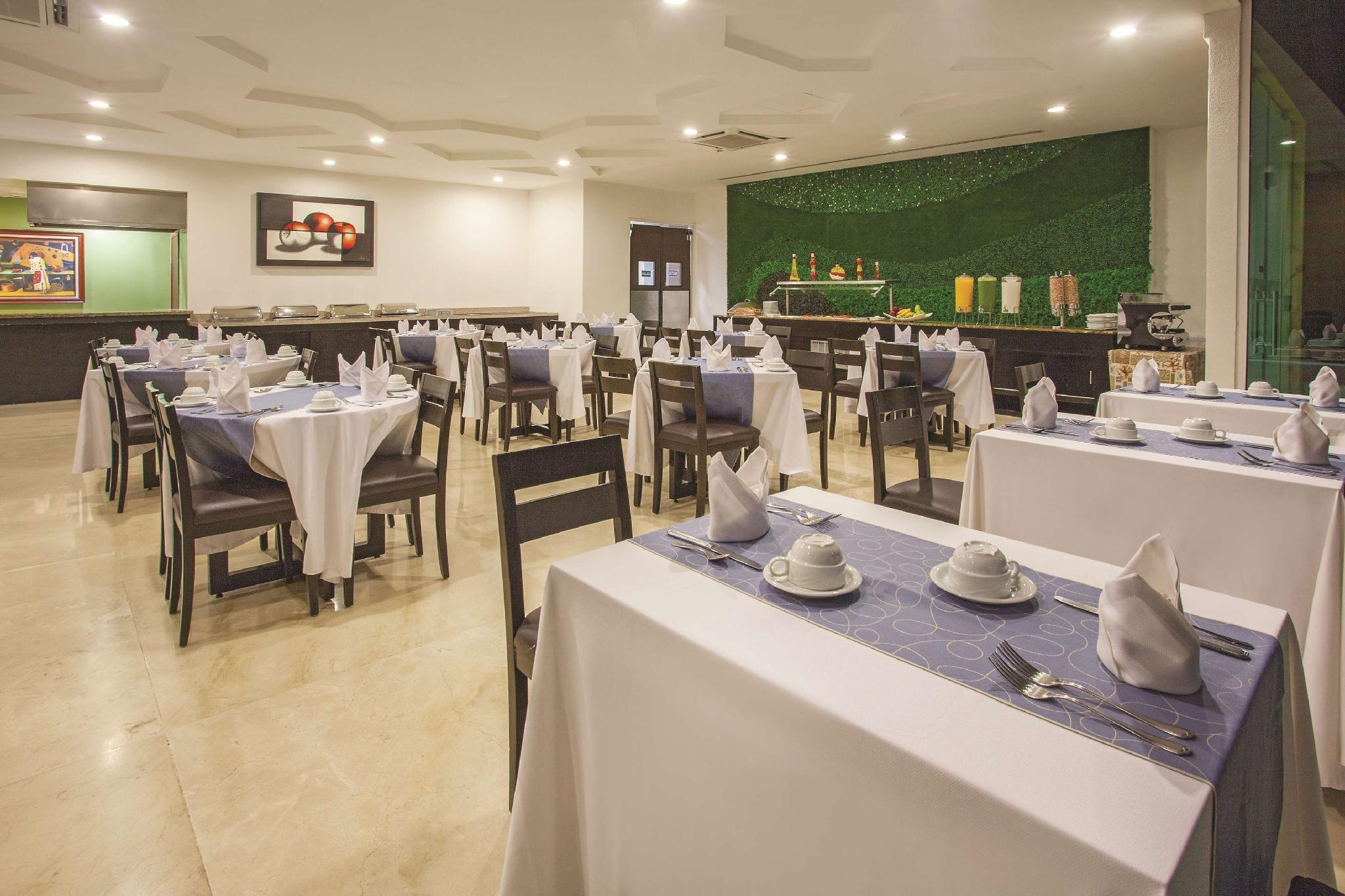 ลา ควินตา บาย วินด์แฮม โปซา ริกา Hotel Poza Rica ภายนอก รูปภาพ