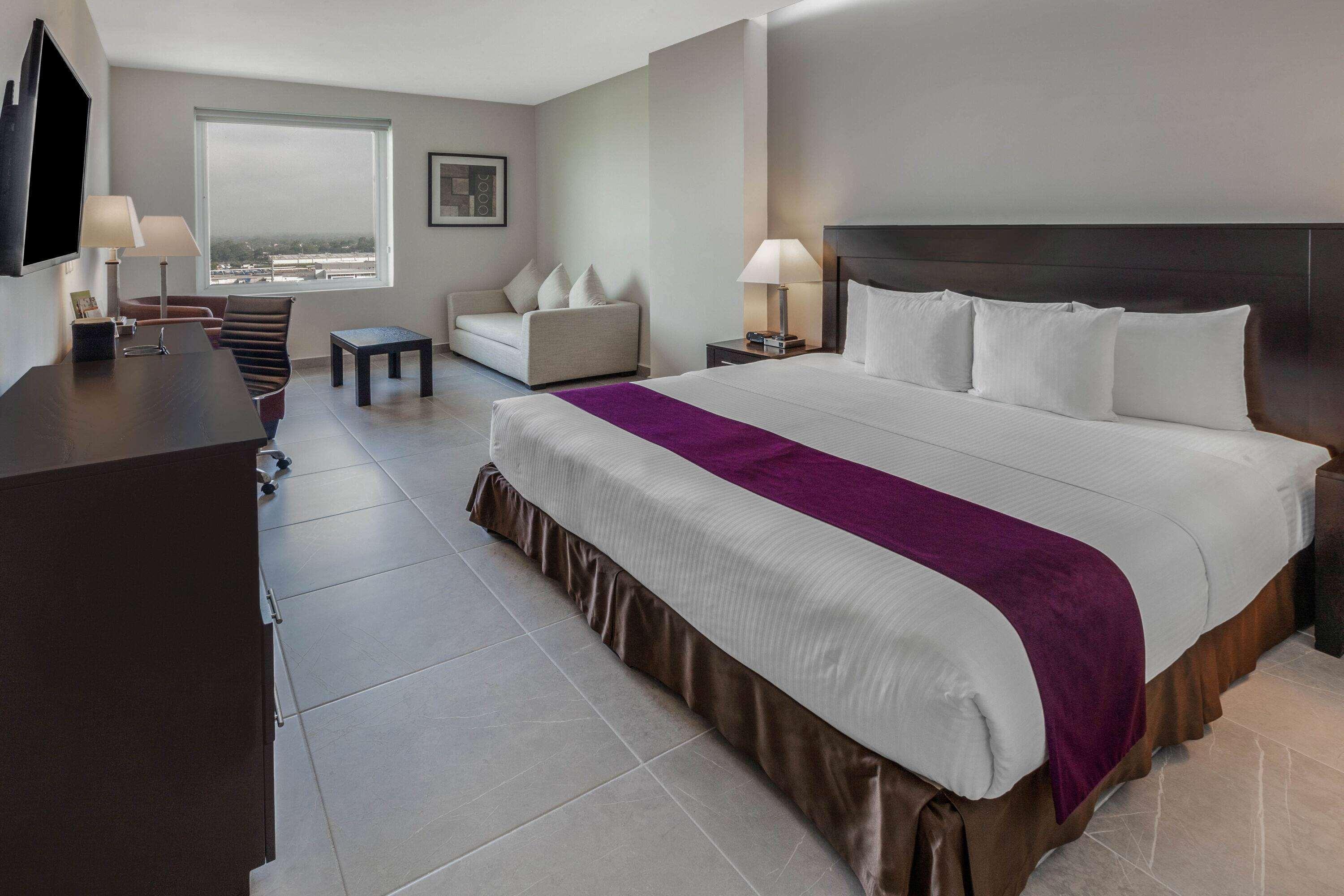 ลา ควินตา บาย วินด์แฮม โปซา ริกา Hotel Poza Rica ภายนอก รูปภาพ